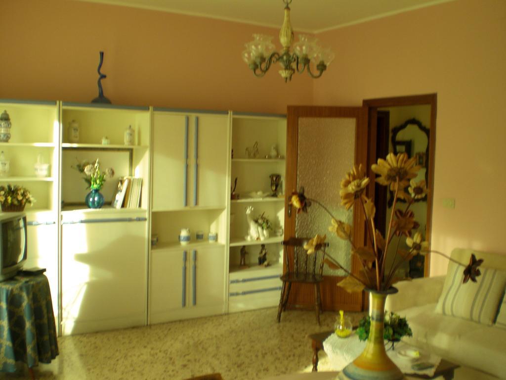 Theokles Apartment Таорміна Номер фото